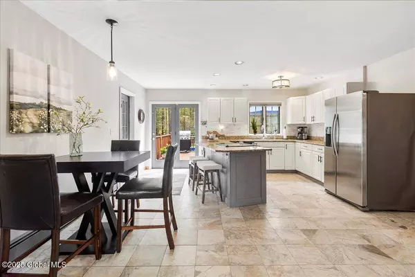 25 Algonquin Drive, Queensbury, NY 12804