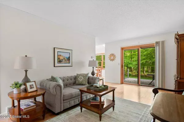 38 Woodside Drive, Clifton Park, NY 12065