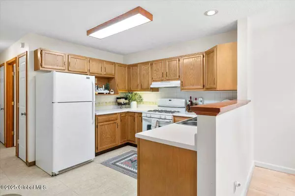 38 Woodside Drive, Clifton Park, NY 12065