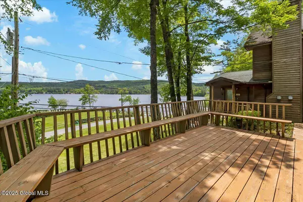 9 Chippewa Loop, Horicon, NY 12815