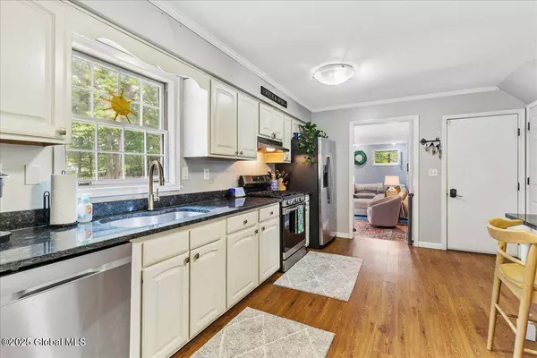 13 Heresford Lane, Queensbury, NY 12804