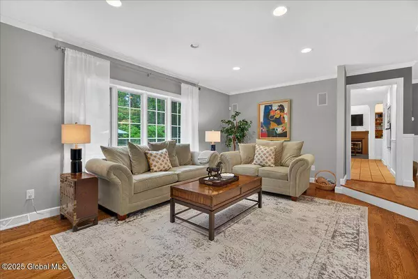 13 Beacon Hill Drive, Saratoga Springs, NY 12866