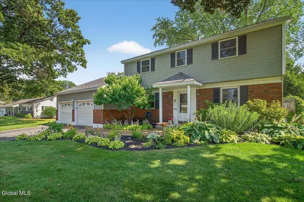 9 Eldorado Drive, Clifton Park, NY 12065