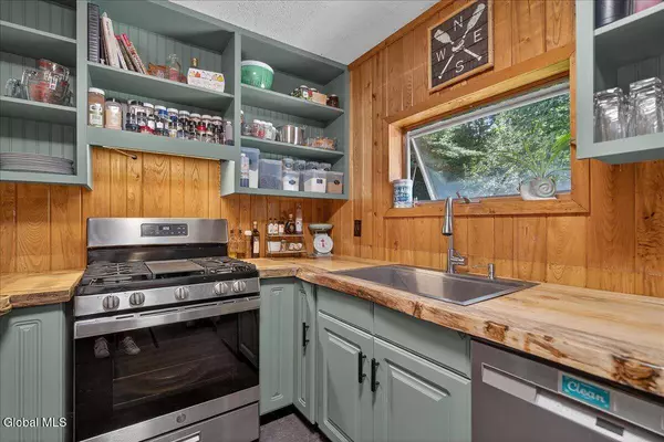 60 Pine Lane, Schroon Lake, NY 12870