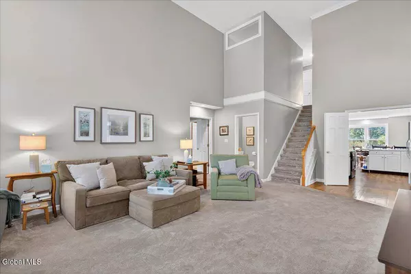 2463 E Nott Street, Niskayuna, NY 12309