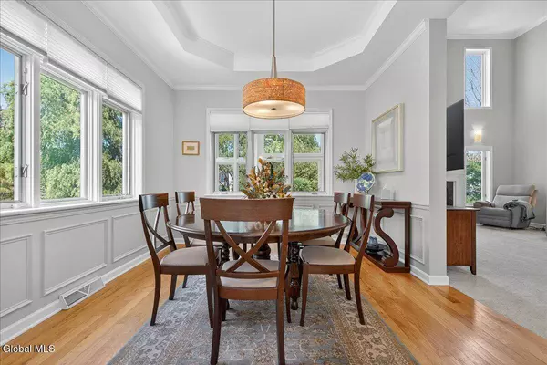 2463 E Nott Street, Niskayuna, NY 12309