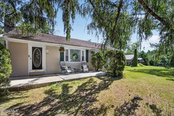 319 Dixon Road, Queensbury, NY 12804