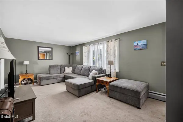319 Dixon Road, Queensbury, NY 12804