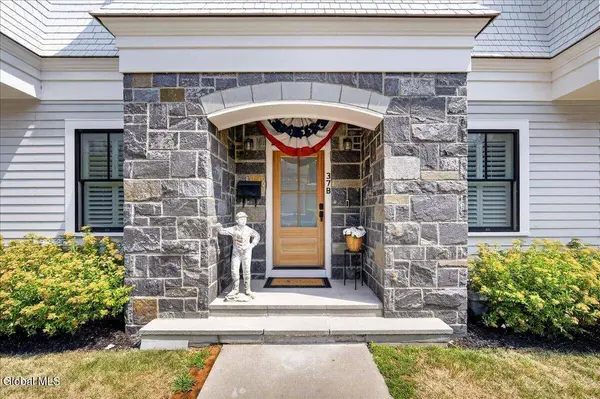37 White Street #Unit B, Saratoga Springs, NY 12866