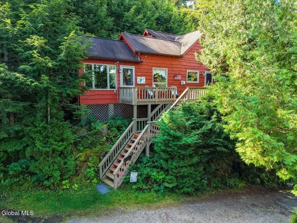 48 Whits End Way, Schroon, NY 12870