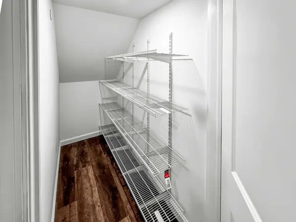 889 S 17th St #Apt 1, Newark, NJ 07108-1136