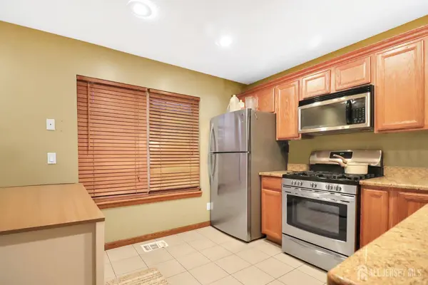 140 Lawrence ST, New Brunswick, NJ 08901
