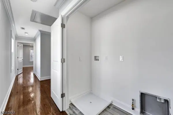 126 N 15Th St, Apt 2 #2, East Orange City, NJ 07017