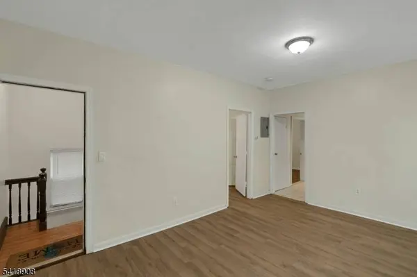 496 21St St, Apt 2 #2, Irvington Twp., NJ 07111