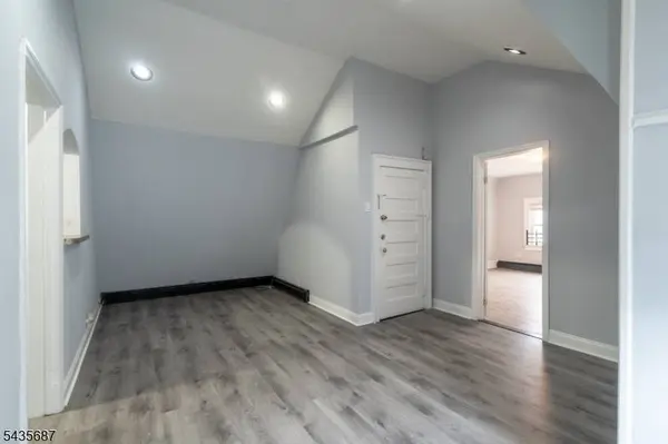 105 Shepard Ave, Apt 3 #3, East Orange City, NJ 07018