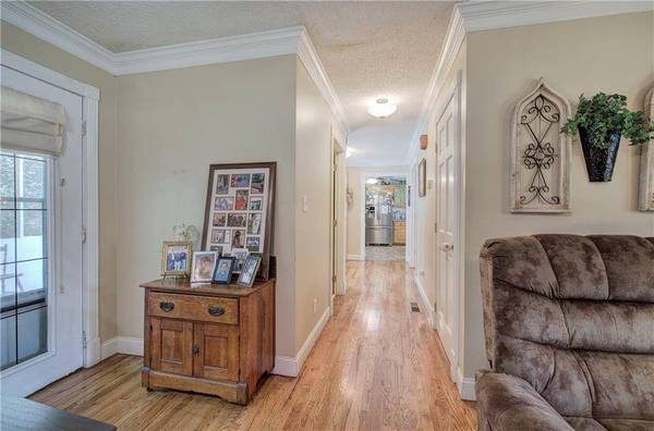 15 Moores Spring RD, Kingston, GA 30145