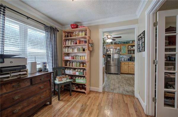 15 Moores Spring RD, Kingston, GA 30145