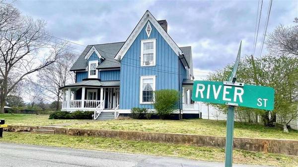 6 River ST SW, Cave Spring, GA 30124