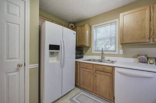 1047 Taso TRL, Acworth, GA 30101