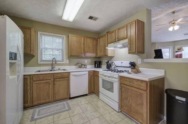 1047 Taso TRL, Acworth, GA 30101