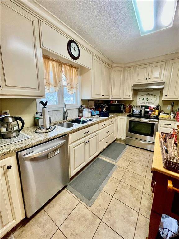 11 Paige ST, Cartersville, GA 30121