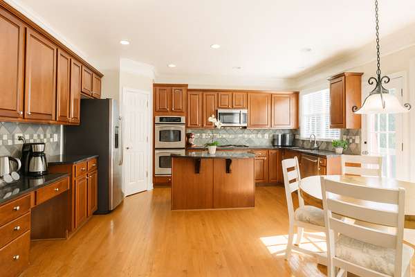 315 Harmony Lake Dr, Canton, GA 30115-1800