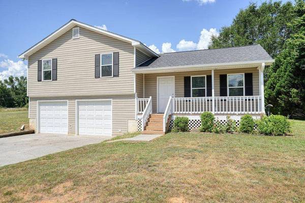 18 Saddle LN NW, Cartersville, GA 30121