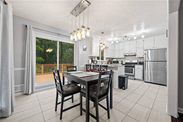 190 Helen LN, Stockbridge, GA 30281