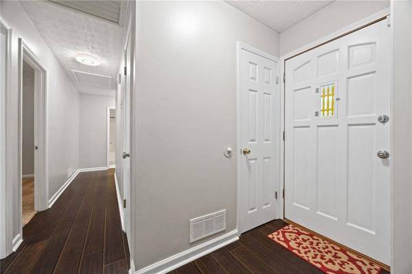 190 Helen LN, Stockbridge, GA 30281