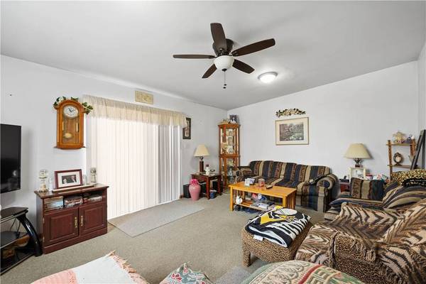 18 Oakland Sq, Oakland, PA 15213