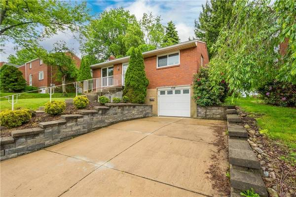 2748 Columbia Ave, Braddock Hills, PA 15221