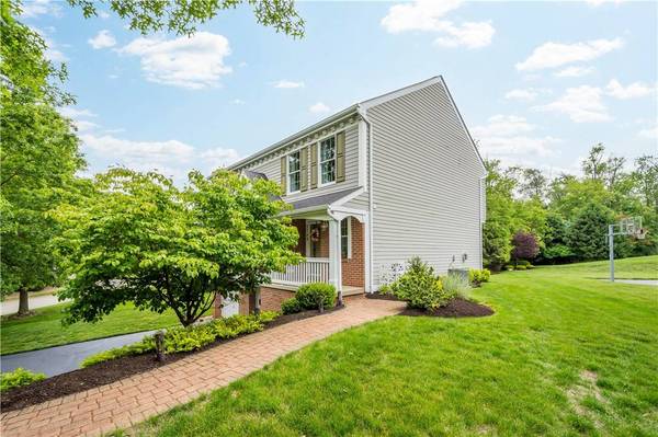 5743 Villahaven Dr, Bethel Park, PA 15236