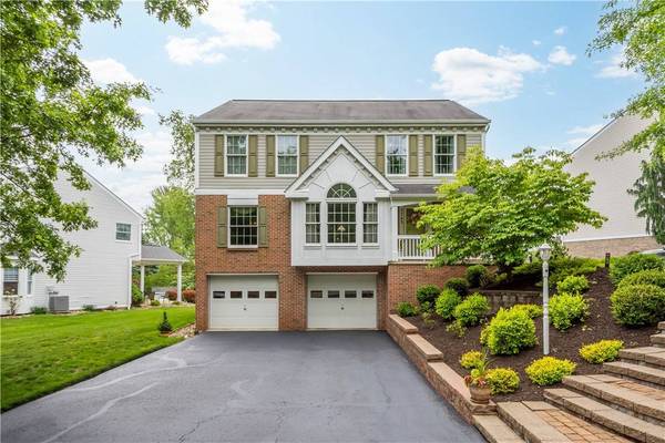 5743 Villahaven Dr, Bethel Park, PA 15236