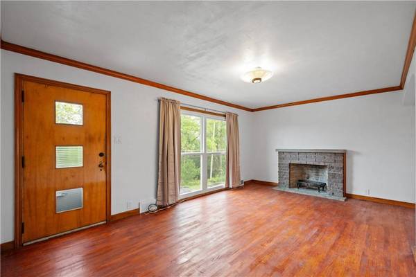 505 School St, West Mifflin, PA 15122