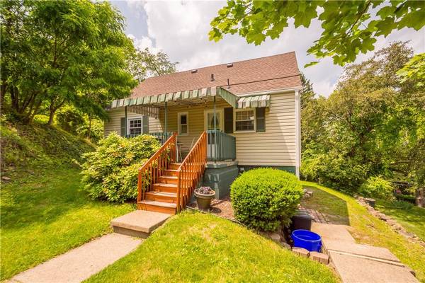 1853 Montour St, Coraopolis, PA 15108