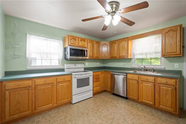 1853 Montour St, Coraopolis, PA 15108