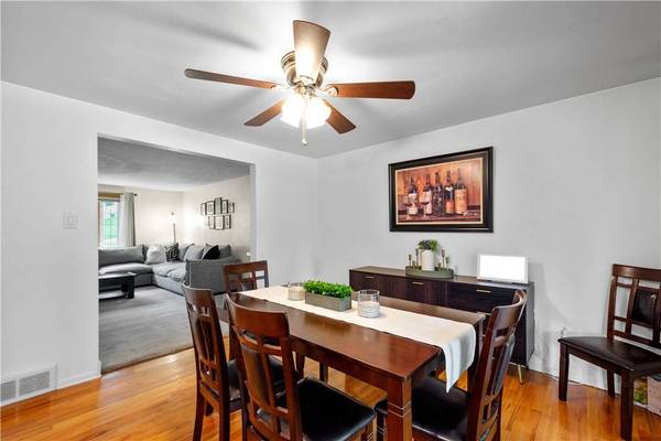 3100 Albine Dr, Shaler, PA 15116