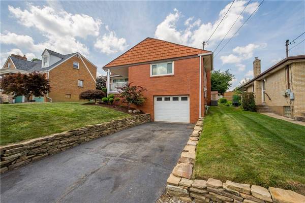 3475 Bench Dr, Baldwin Boro, PA 15236