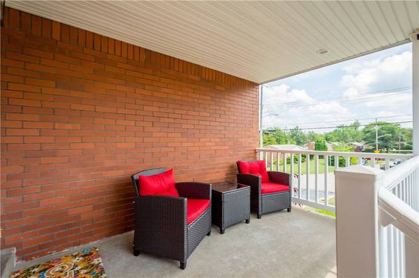 3475 Bench Dr, Baldwin Boro, PA 15236