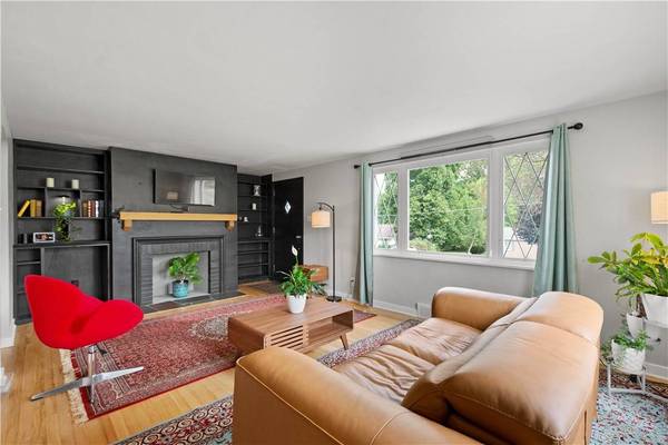107 Phillips Dr, Peters Twp, PA 15317