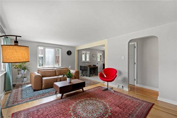 107 Phillips Dr, Peters Twp, PA 15317