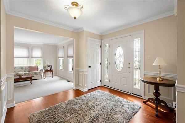 5699 Villahaven Dr, Bethel Park, PA 15236