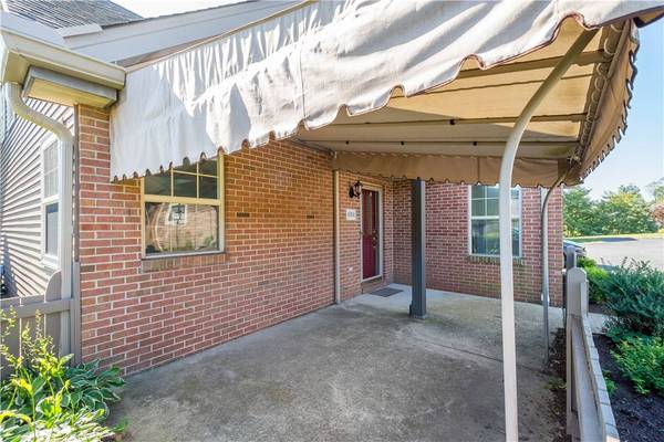 6384 Jefferson Pointe Cir, Jefferson Hills, PA 15025