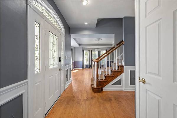 217 Parkridge Pl, South Park, PA 15129