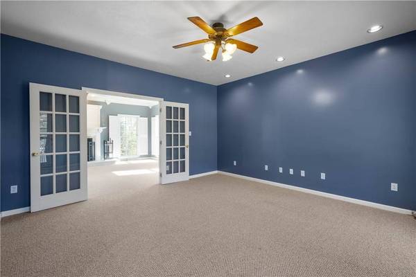 217 Parkridge Pl, South Park, PA 15129