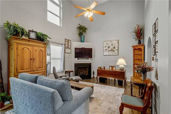 220 Brae Glen Dr, North Strabane, PA 15317