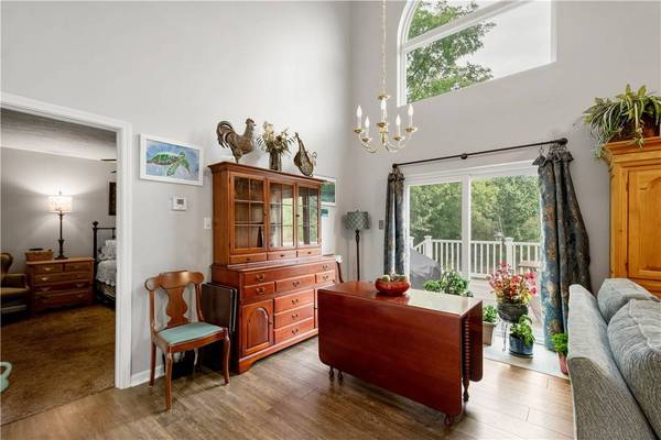 220 Brae Glen Dr, North Strabane, PA 15317