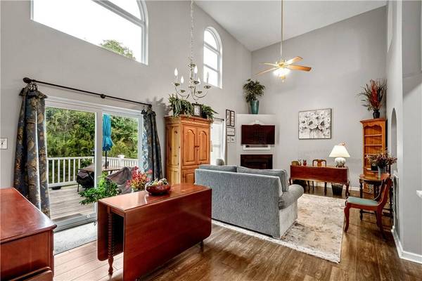 220 Brae Glen Dr, North Strabane, PA 15317