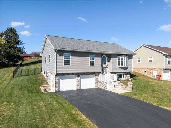 122 Grand View Dr, Derry Twp, PA 15671
