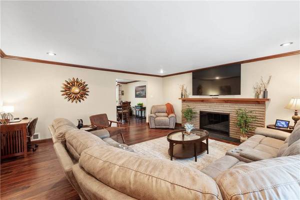 4954 Parkvue Dr, Whitehall, PA 15236